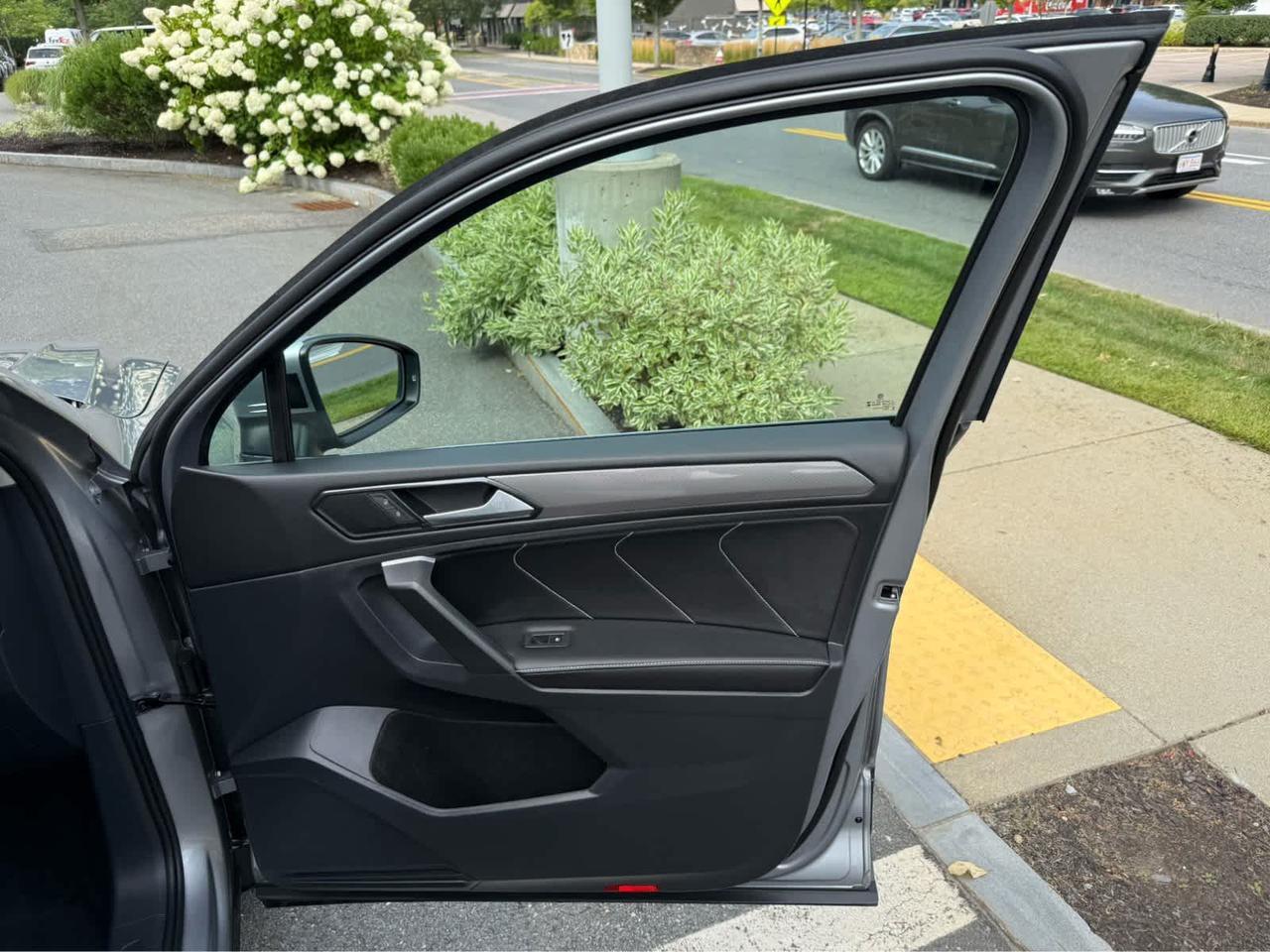 2024 Volkswagen Tiguan SE Wellesley MA