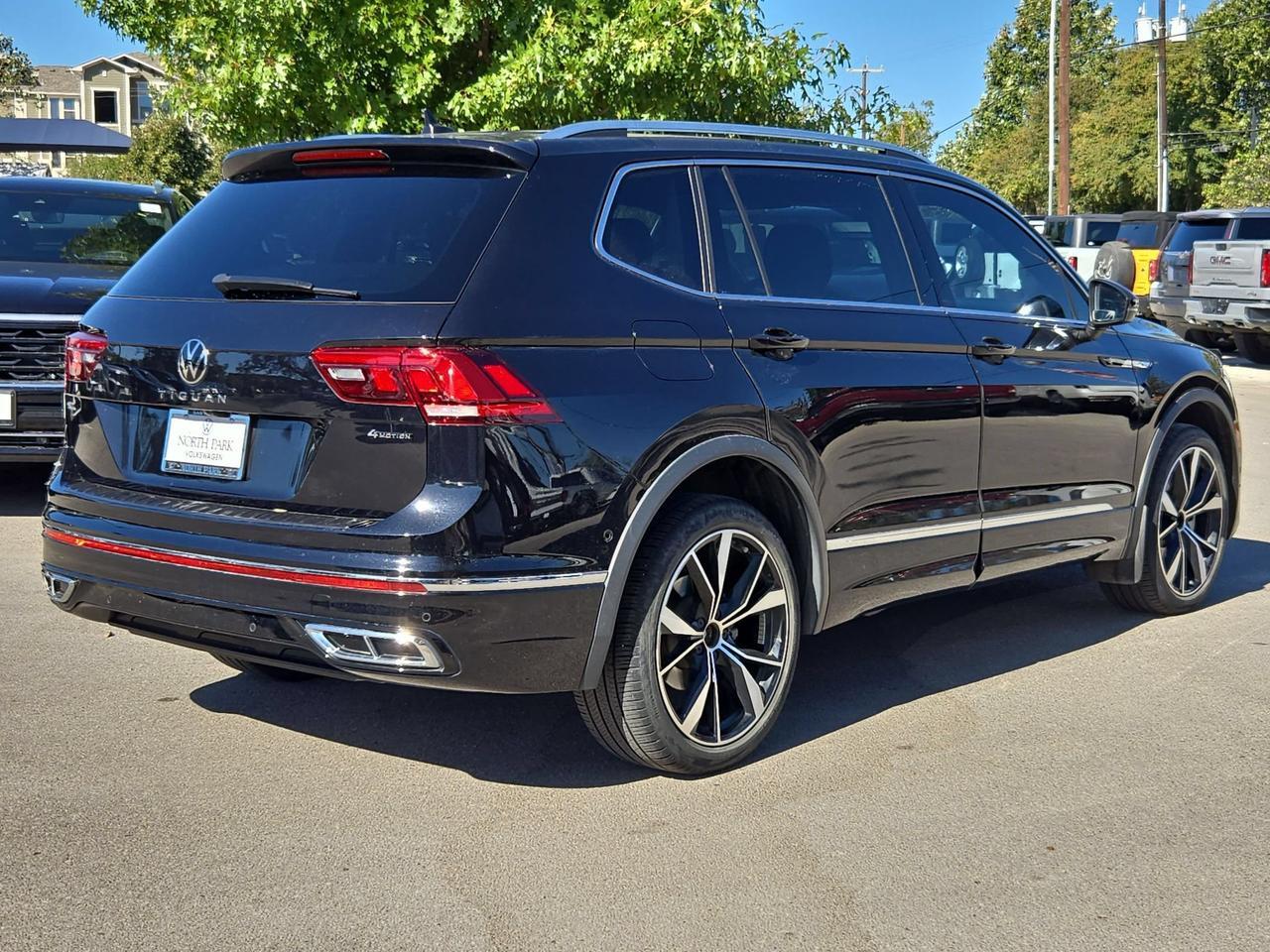 2024 Volkswagen Tiguan SEL R-Line