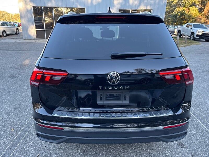 2024 Volkswagen Tiguan Wolfsburg Edition w/THREE-ROW LTHR & PANO SUNROOF Seffner FL