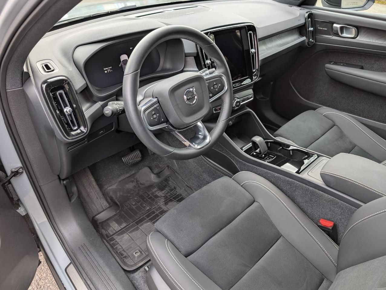 2024 Volvo C40 Recharge Dual Motor AWD ULTIMATE | 402hp, HK Premium Audio, Pilot Assist, 360° Cam, 4 Heated Seats & Wheel Portland OR