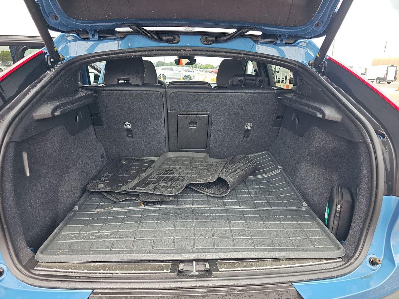 2024 Volvo C40 Recharge P8 Long Range 297mi* ULTIMATE w/Harman Kardon, Pilot Assist, Heat Pump, 4 Heated Seats & Wheel Portland OR