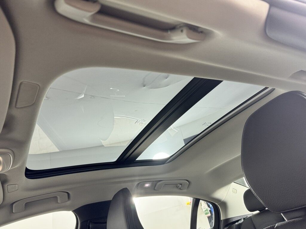 2024 Volvo S60 AWD Plus Dark Theme Maumee OH