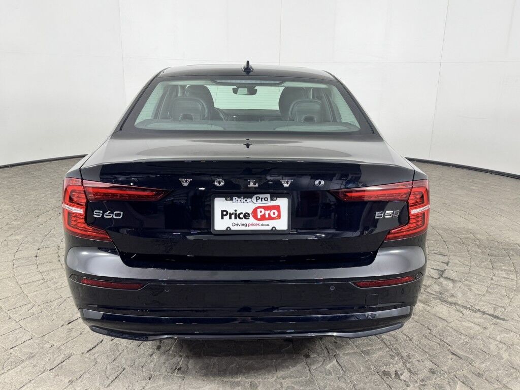 2024 Volvo S60 AWD Plus Dark Theme Maumee OH