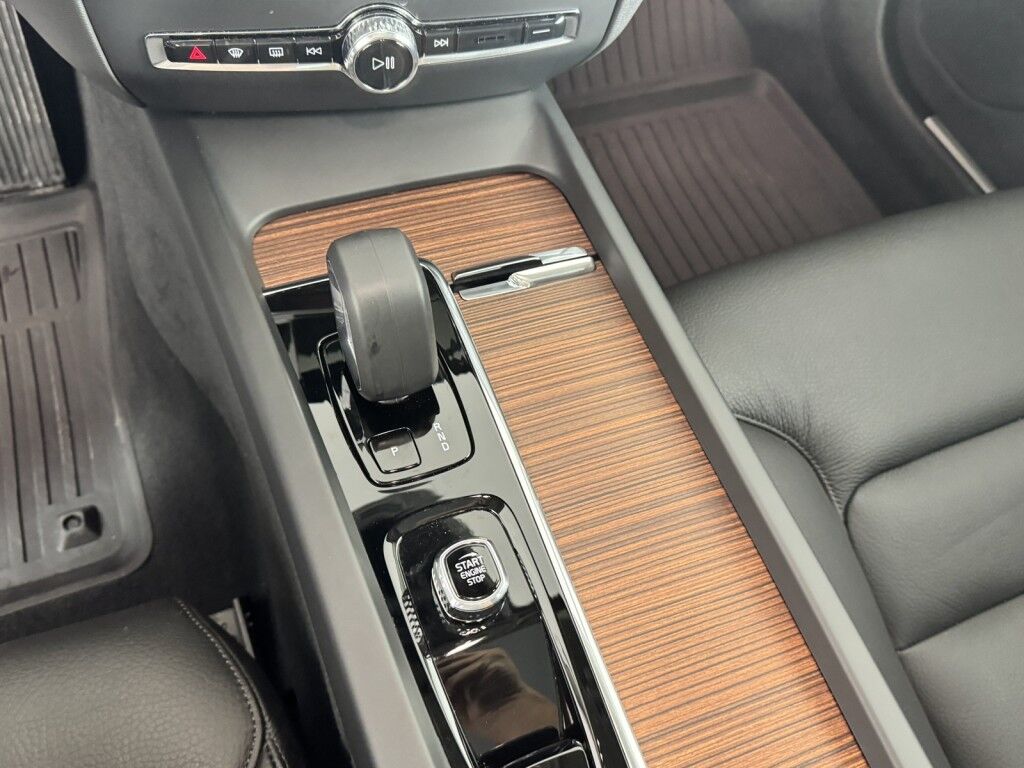 2024 Volvo S60 AWD Plus Dark Theme Maumee OH