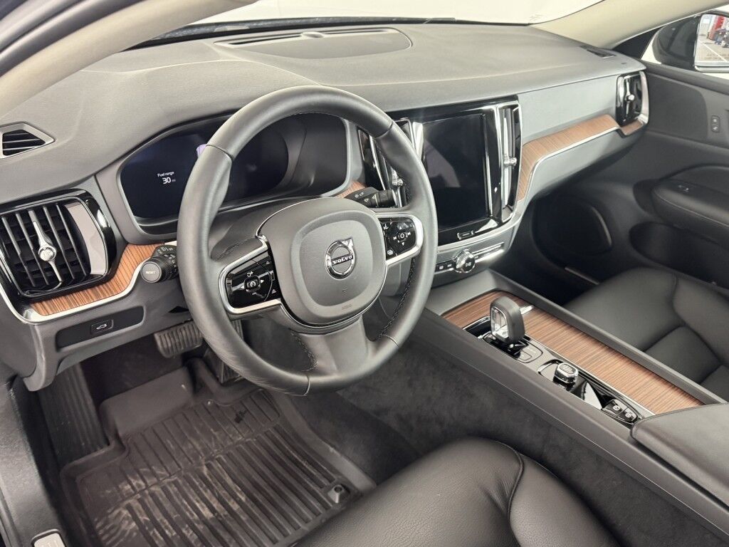 2024 Volvo S60 AWD Plus Dark Theme Maumee OH