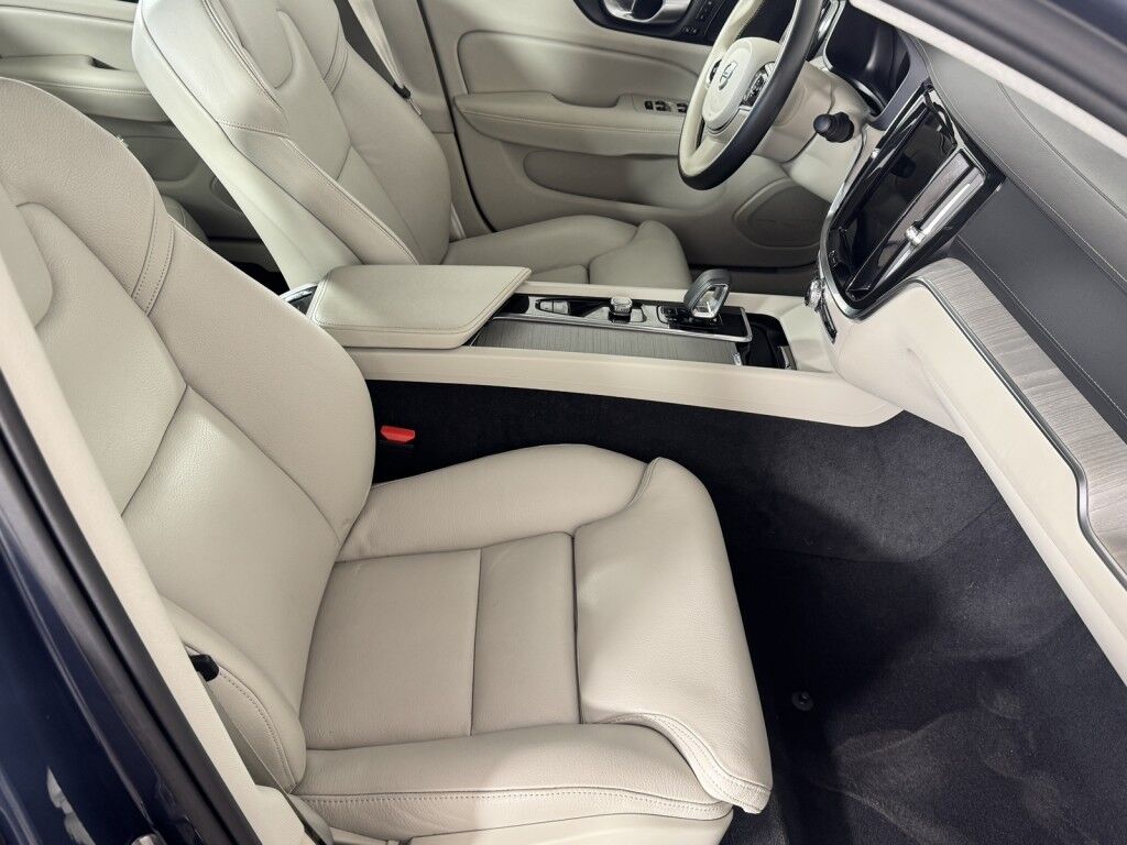 2024 Volvo S60 AWD Ultimate Dark Theme Maumee OH