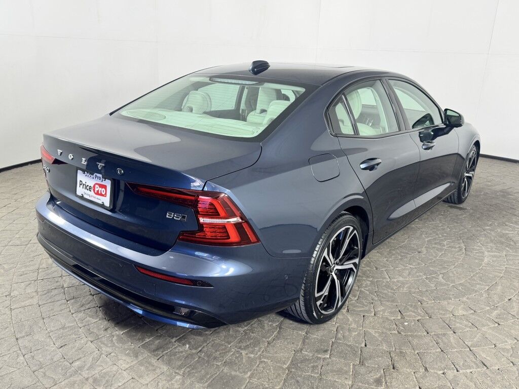 2024 Volvo S60 AWD Ultimate Dark Theme Maumee OH