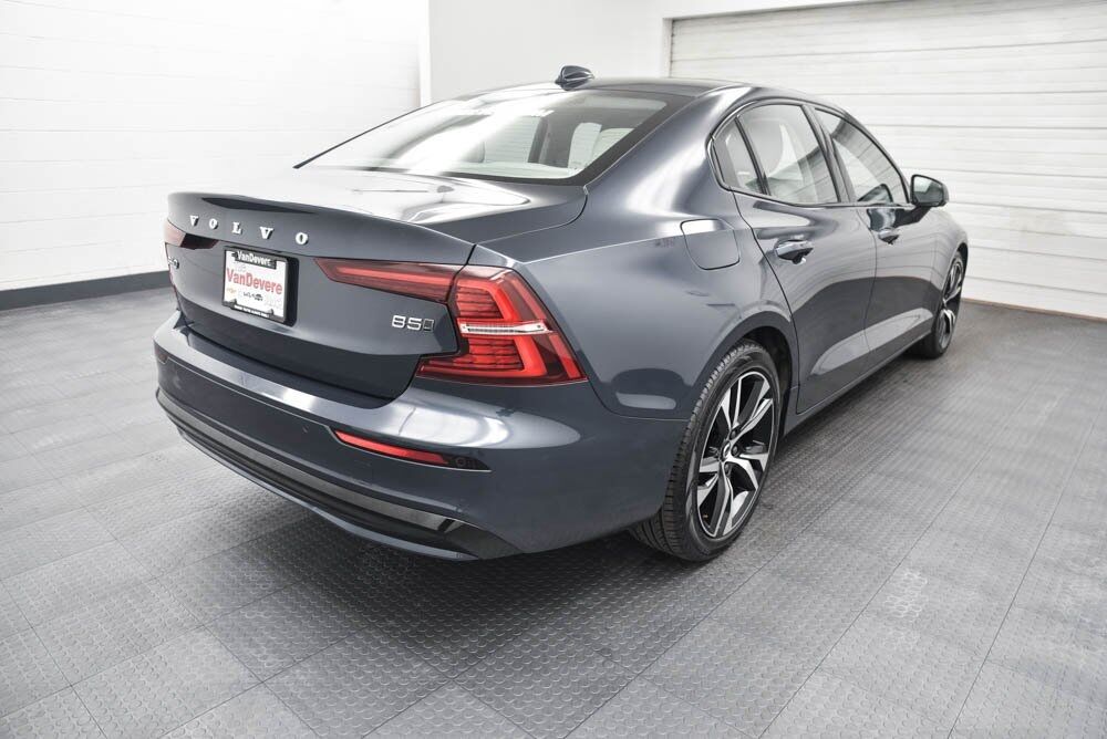 2024 Volvo S60 B5 Core Dark Theme Akron OH