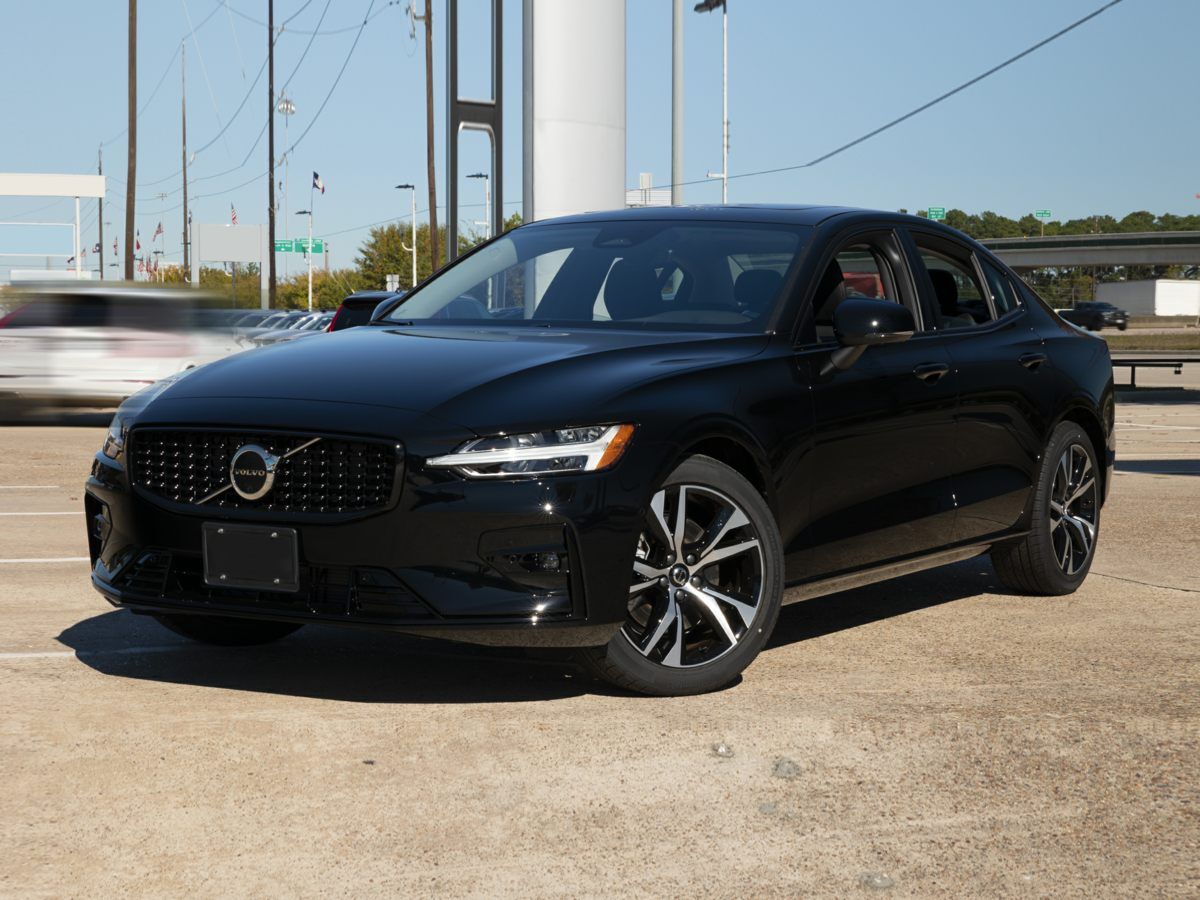2024 Volvo S60 B5 Core Dark Theme Akron OH