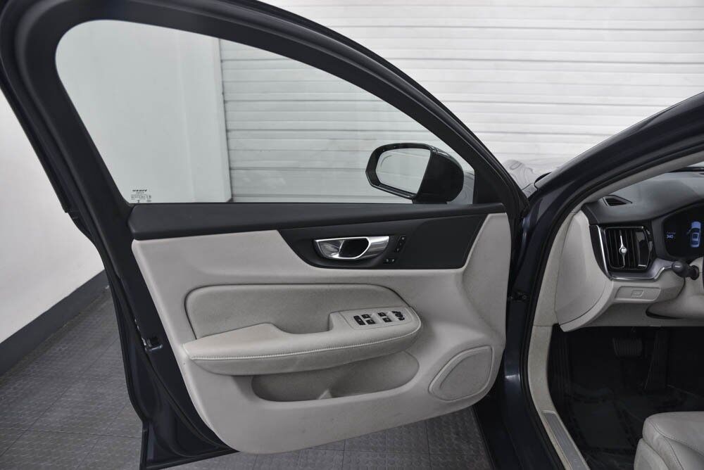 2024 Volvo S60 B5 Core Dark Theme Akron OH