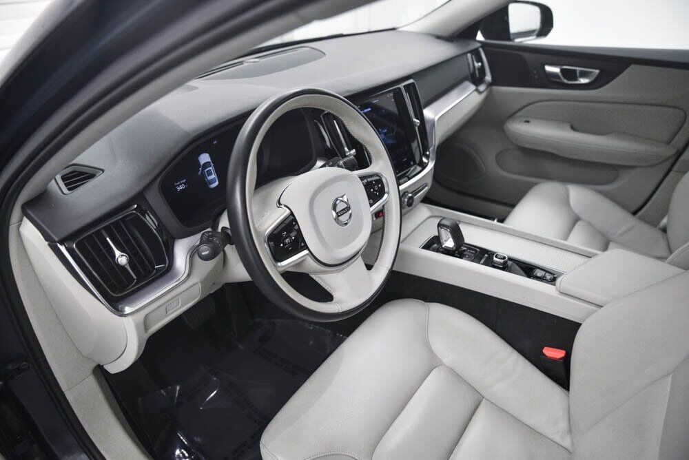 2024 Volvo S60 B5 Core Dark Theme Akron OH