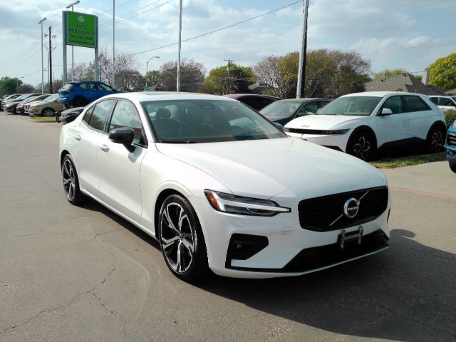 2024 Volvo S60 B5 Core Dark Theme Plano TX