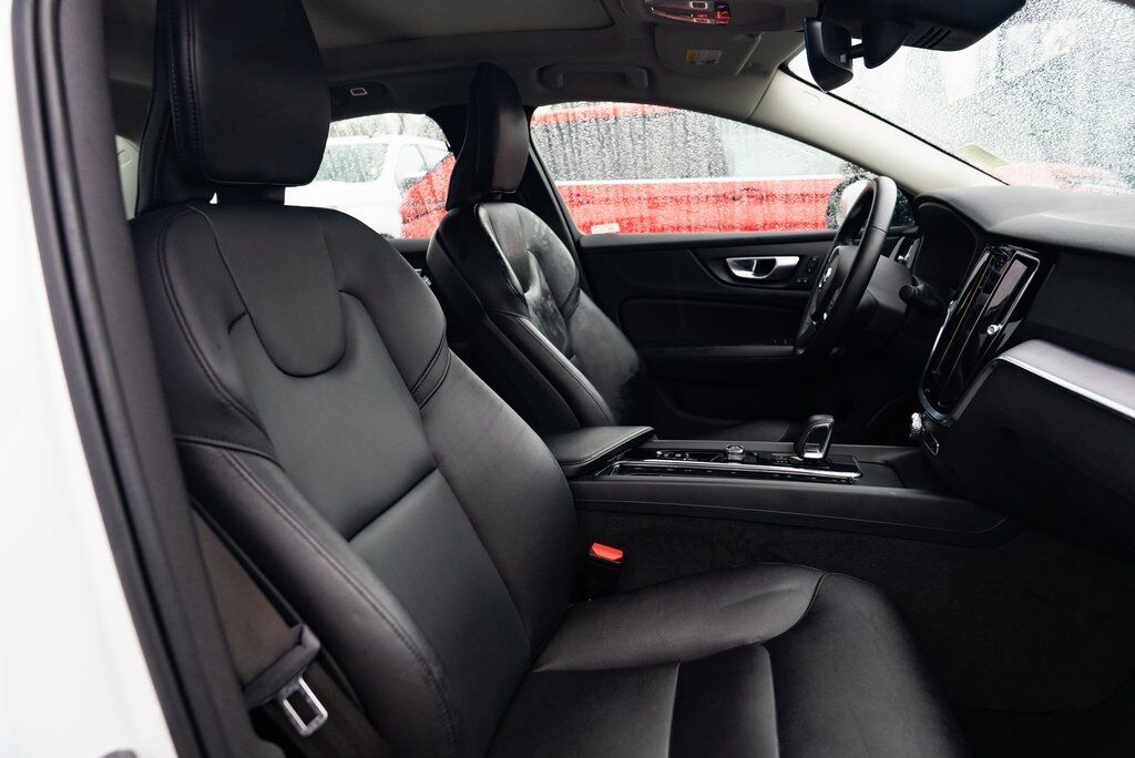 2024 Volvo S60 B5 Core Dark Theme Milwaukie OR