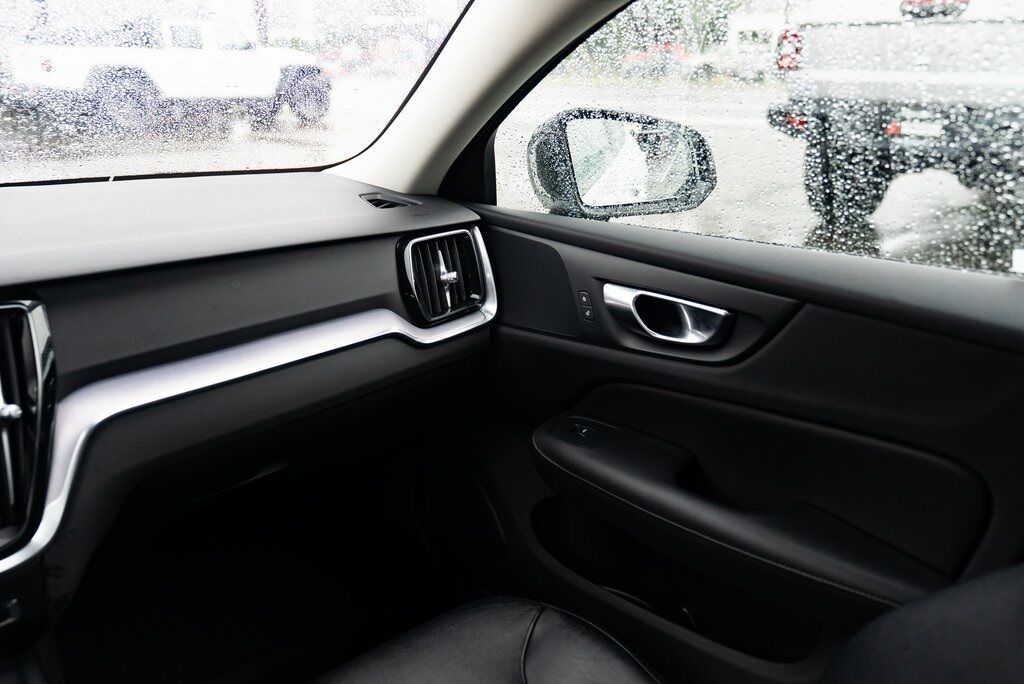 2024 Volvo S60 B5 Core Dark Theme Milwaukie OR