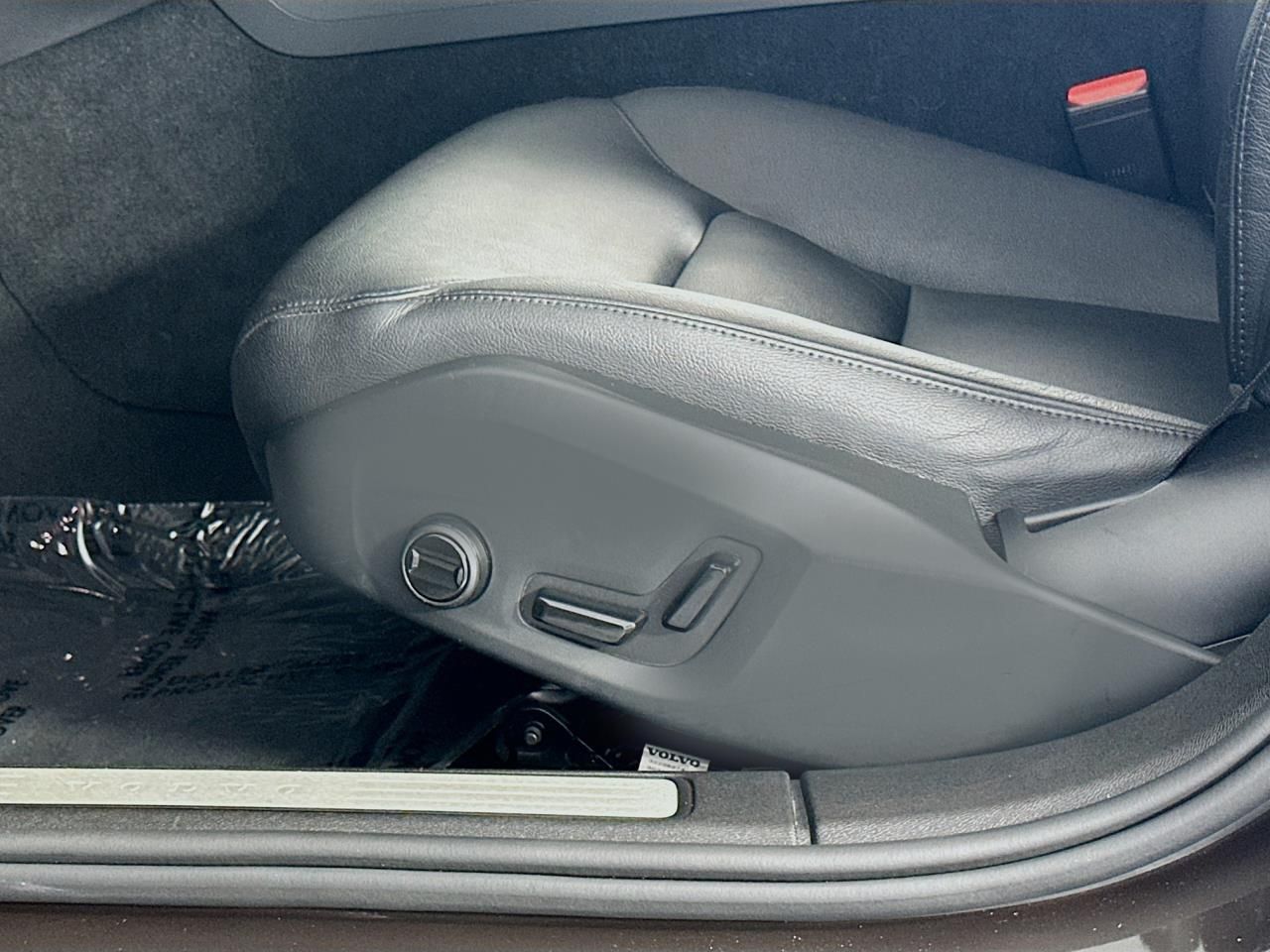2024 Volvo S60 B5 Core Dark Theme Tacoma WA