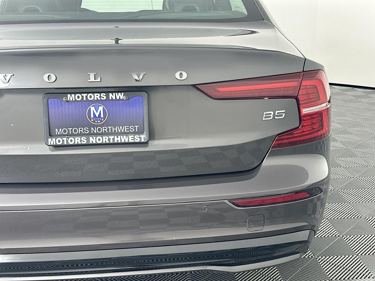 2024 Volvo S60 B5 Core Dark Theme Tacoma WA