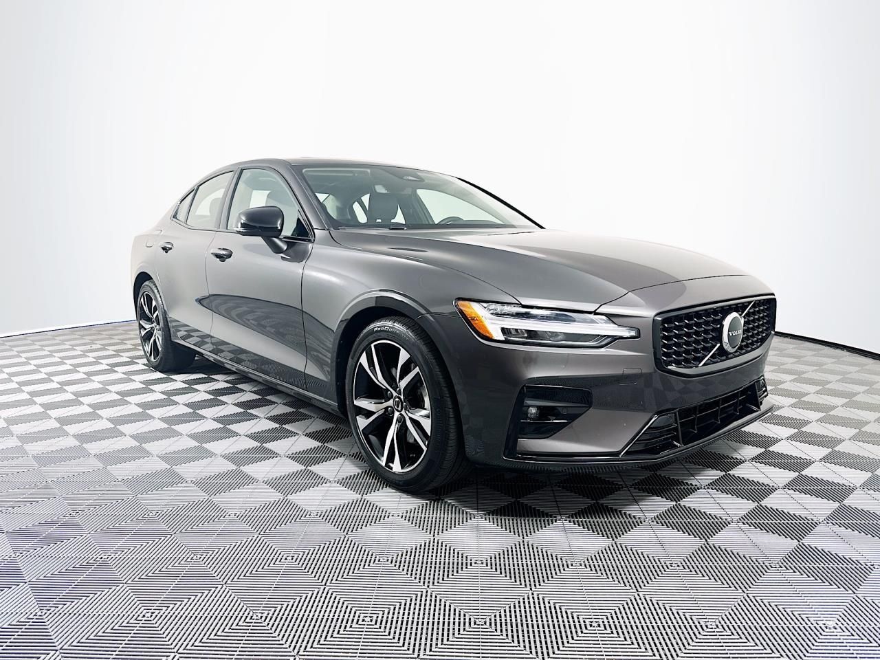 2024 Volvo S60 B5 Core Dark Theme Tacoma WA