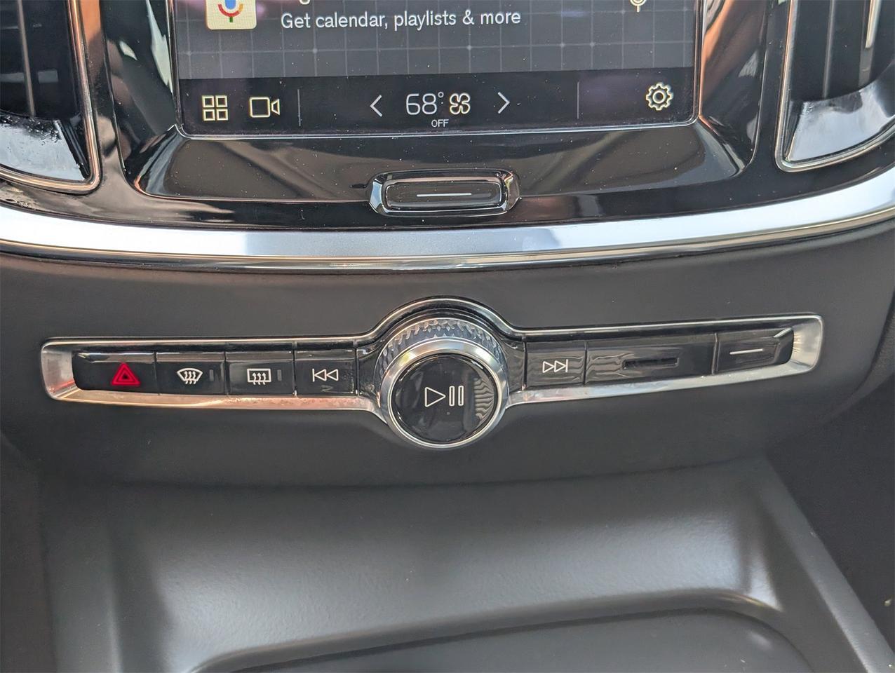 2024 Volvo S60 B5 Core Dark Theme Hagerstown MD