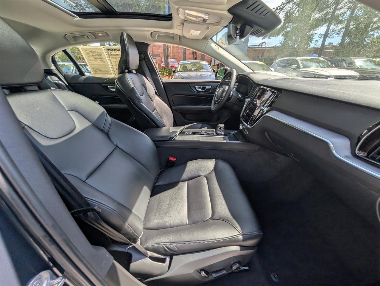 2024 Volvo S60 B5 Core Dark Theme Hagerstown MD