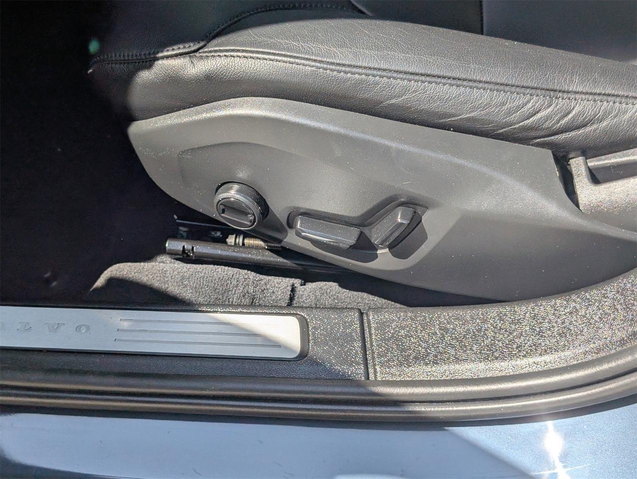 2024 Volvo S60 B5 Core Dark Theme Hagerstown MD