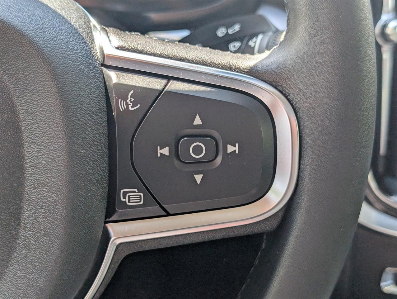 2024 Volvo S60 B5 Core Dark Theme Hagerstown MD