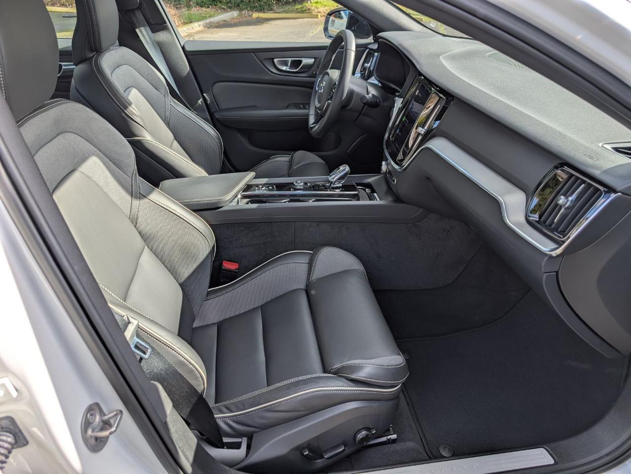 2024 Volvo S60 B5 Hybrid PLUS Black Edition | High Performance Audio, Pilot Assist, 360 Cam & Google Built In Portland OR
