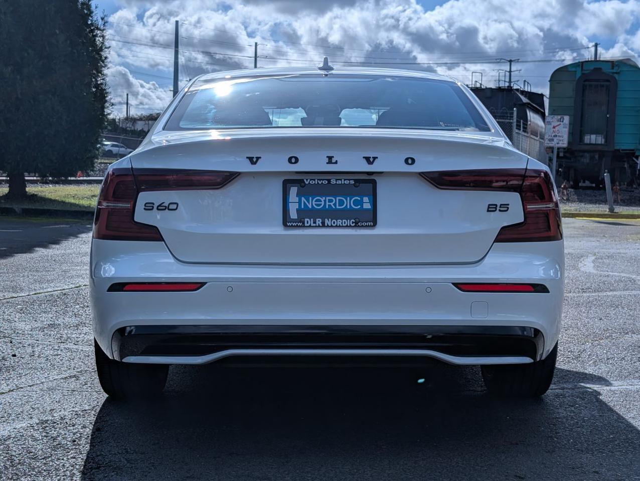 2024 Volvo S60 B5 Hybrid PLUS Black Edition | High Performance Audio, Pilot Assist, 360 Cam & Google Built In Portland OR
