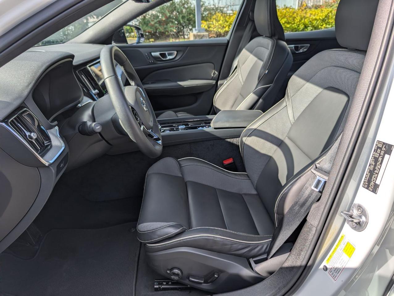 2024 Volvo S60 B5 Hybrid PLUS Black Edition | High Performance Audio, Pilot Assist, 360 Cam & Google Built In Portland OR
