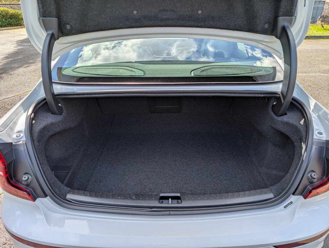 2024 Volvo S60 B5 Hybrid PLUS Black Edition | High Performance Audio, Pilot Assist, 360 Cam & Google Built In Portland OR