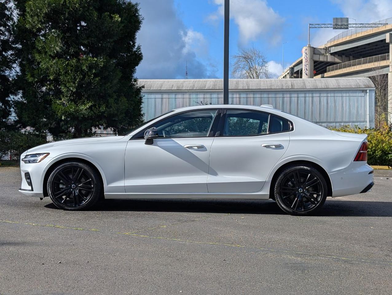2024 Volvo S60 B5 Hybrid PLUS Black Edition | High Performance Audio, Pilot Assist, 360 Cam & Google Built In Portland OR