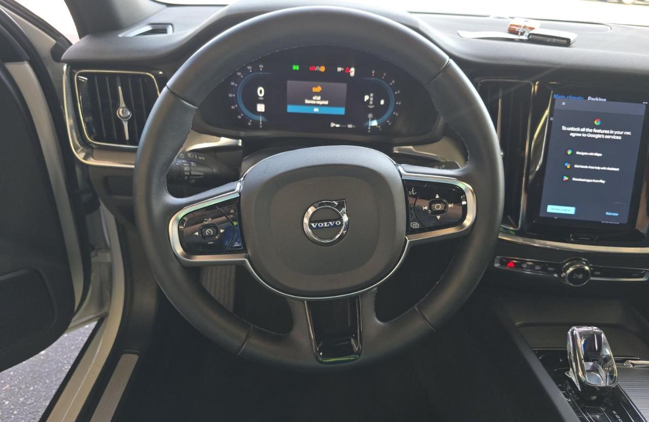 2024 Volvo S60 B5 Hybrid PLUS Black Edition | High Performance Audio, Pilot Assist, 360° Cam & Google Built In Portland OR