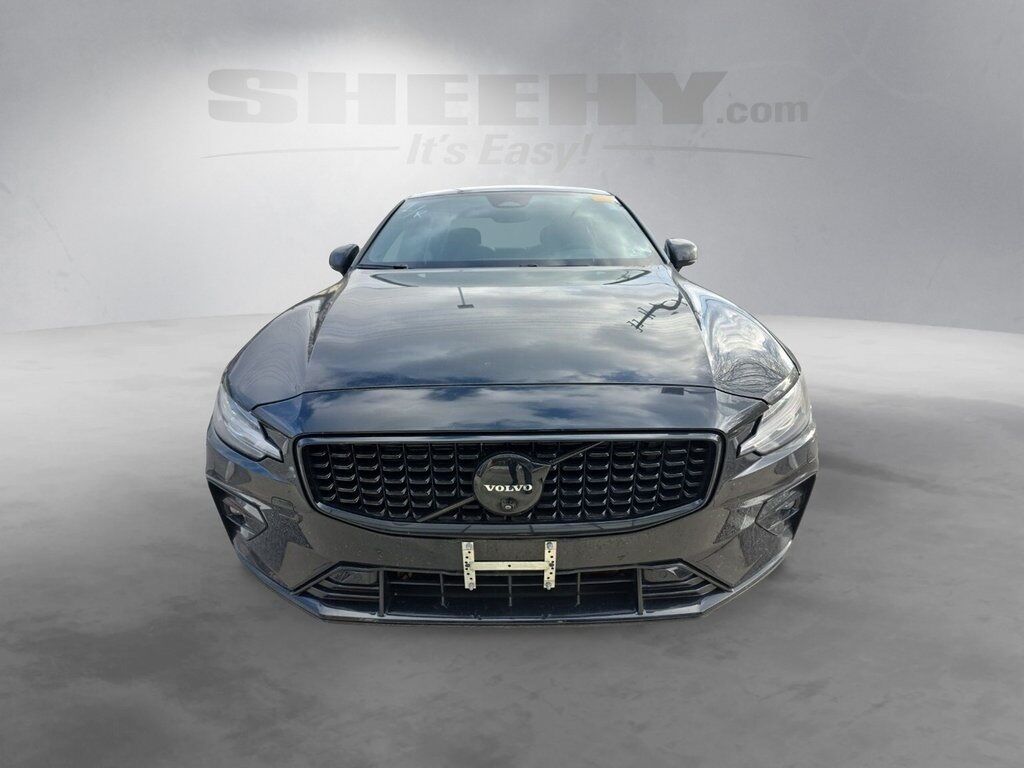 2024 Volvo S60 B5 Plus Black Edition Hunt Valley MD