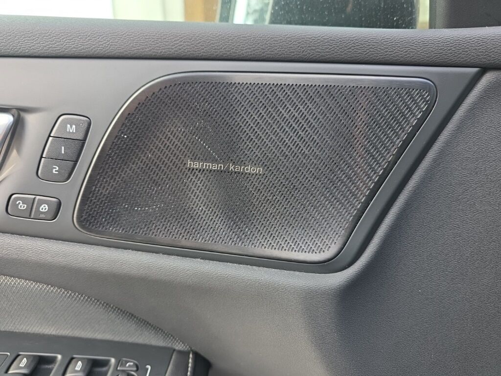 2024 Volvo S60 B5 Plus Black Edition Hunt Valley MD