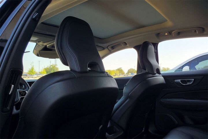 2024 Volvo S60 B5 Plus Dark Theme  TX