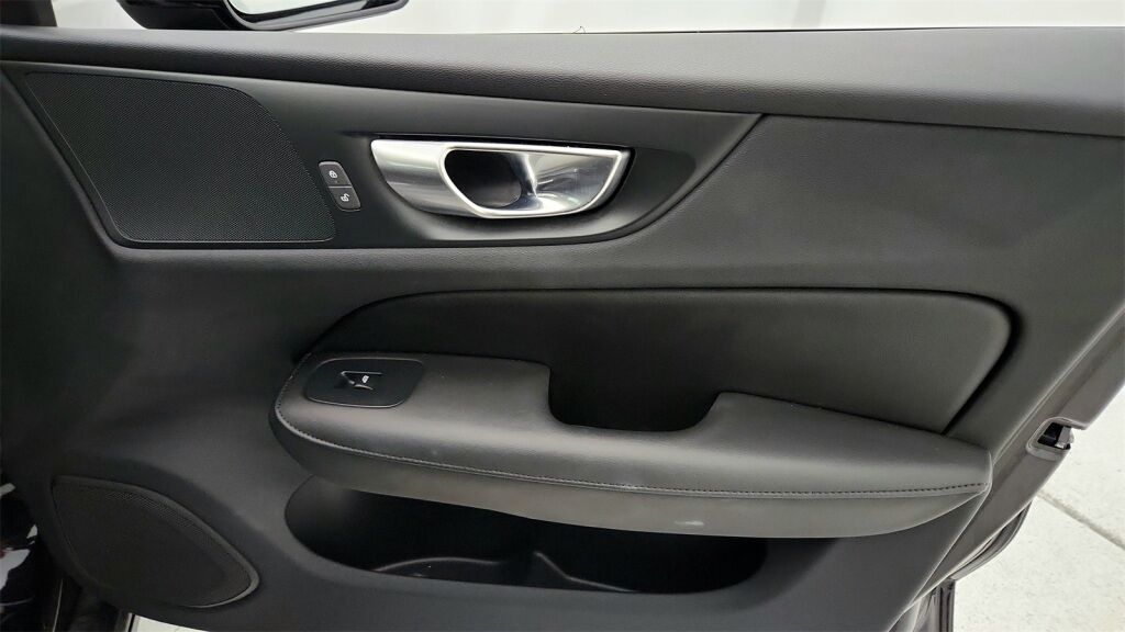2024 Volvo S60 B5 Plus Dark Theme Laurel MD
