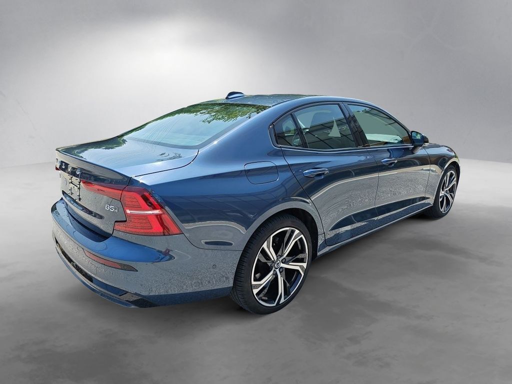 2024 Volvo S60 B5 Plus Dark Theme Hunt Valley MD