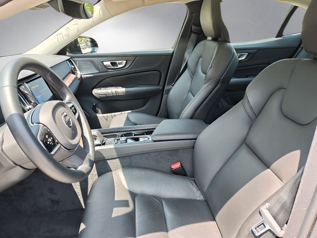 2024 Volvo S60 B5 Plus Dark Theme Hunt Valley MD
