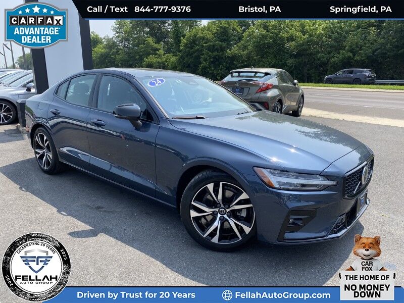 2024 Volvo S60 Core Dark Theme