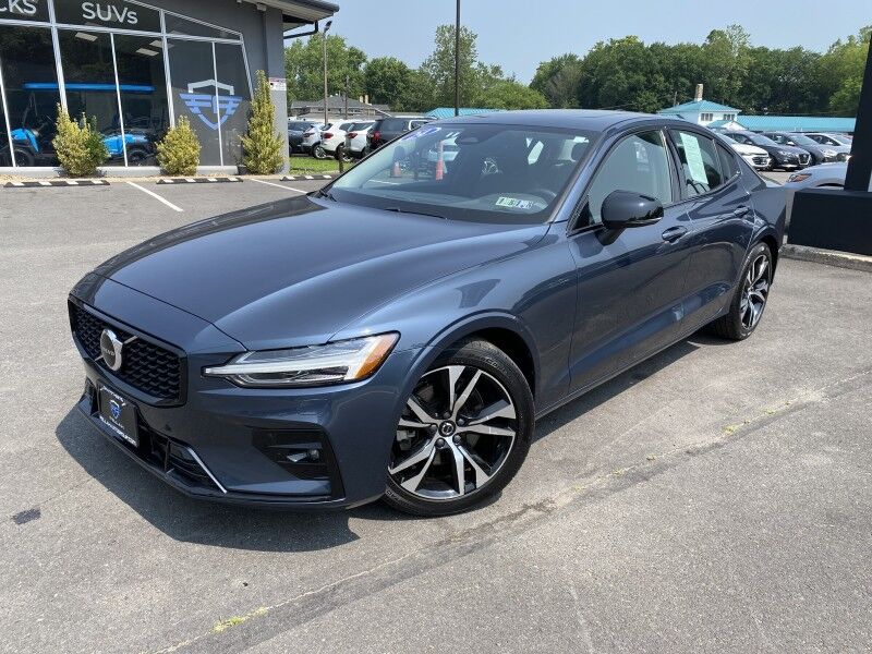 2024 Volvo S60 Core Dark Theme Springfield PA