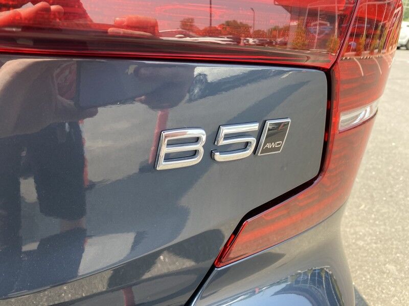 2024 Volvo S60 Core Dark Theme Springfield PA