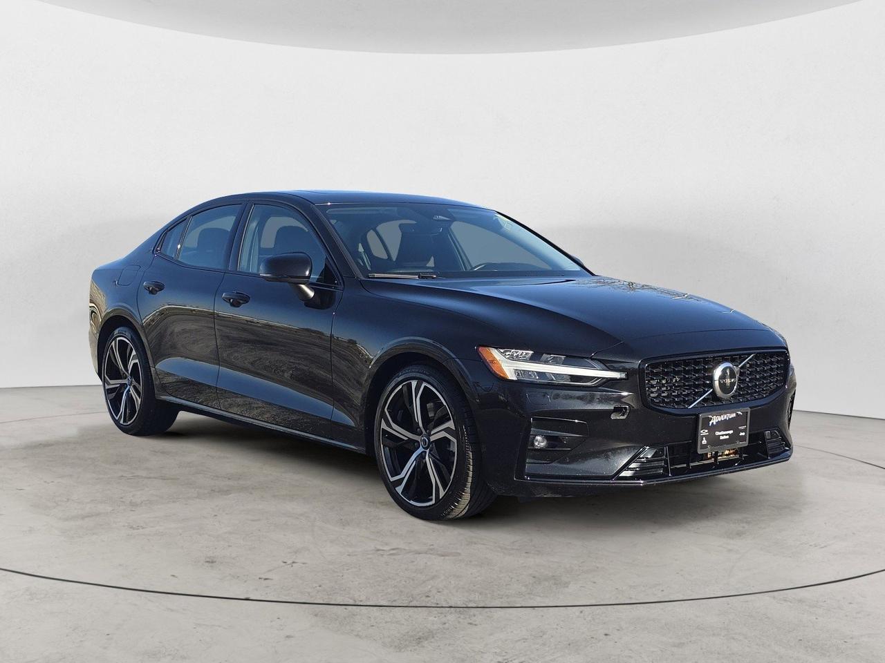 2024 Volvo S60 Core Dark Theme