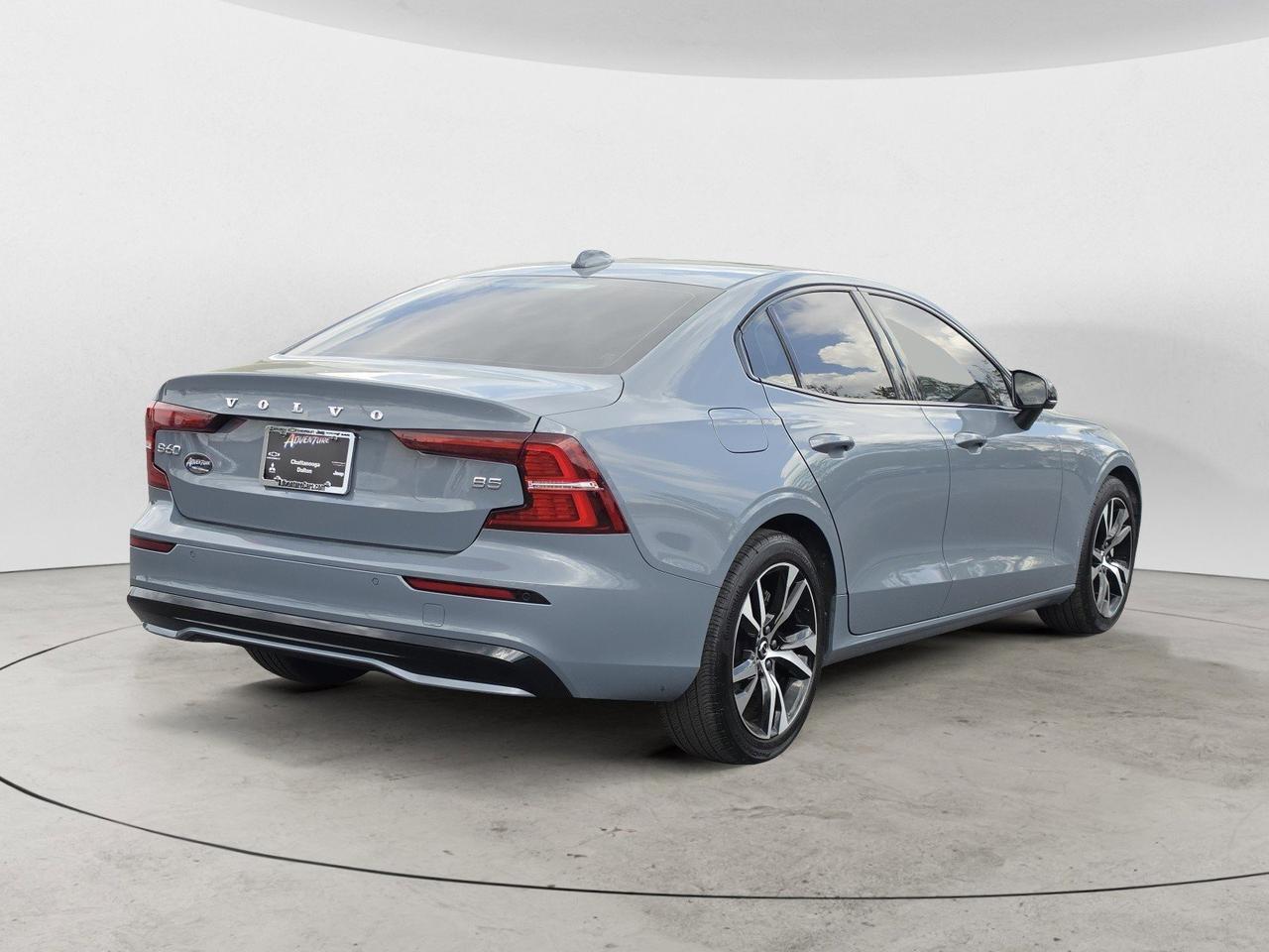 2024 Volvo S60 Core Dark Theme