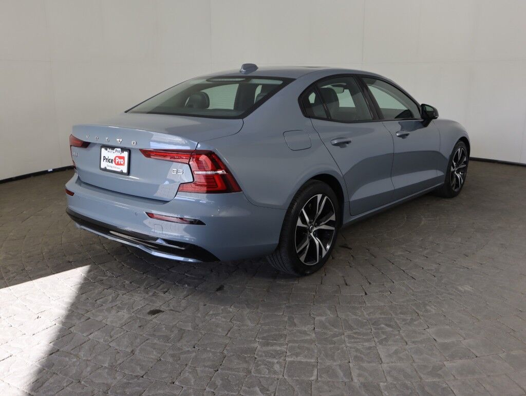 2024 Volvo S60 Core Dark Theme Maumee OH