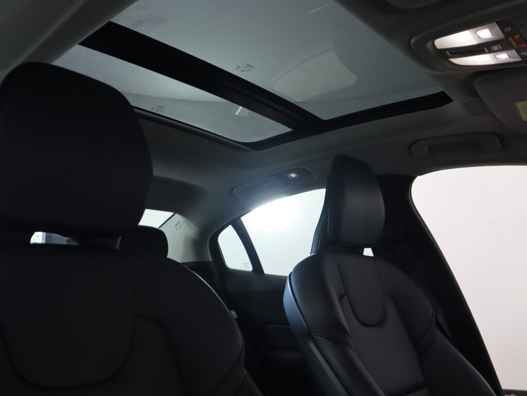 2024 Volvo S60 Core Dark Theme Maumee OH