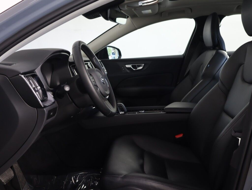 2024 Volvo S60 Core Dark Theme Maumee OH