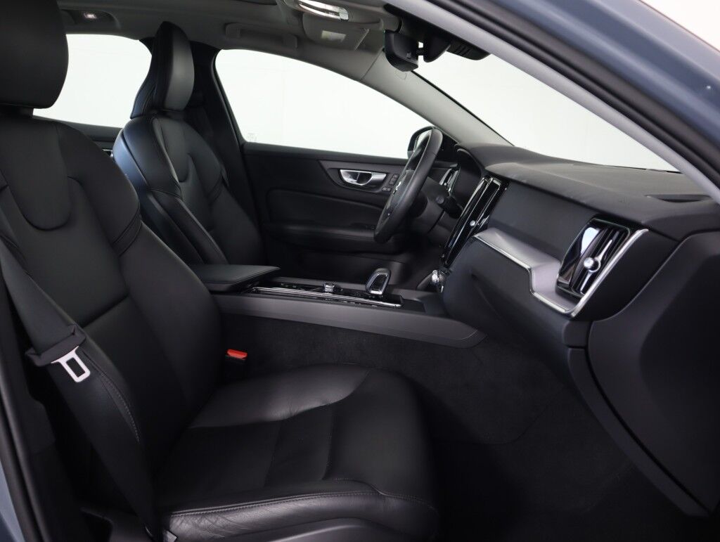 2024 Volvo S60 Core Dark Theme Maumee OH