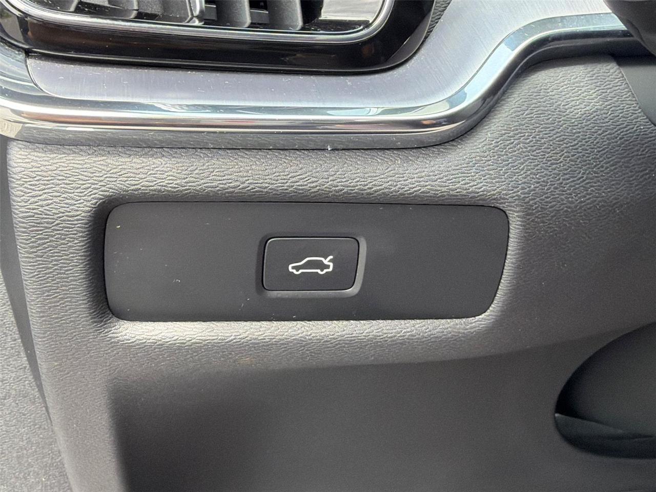 2024 Volvo S60 Core Dark Theme Hagerstown MD