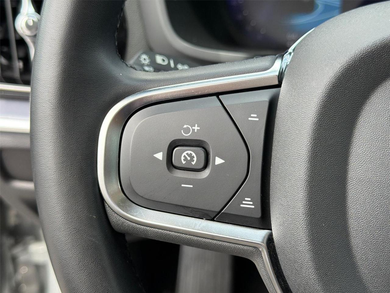 2024 Volvo S60 Core Dark Theme Hagerstown MD