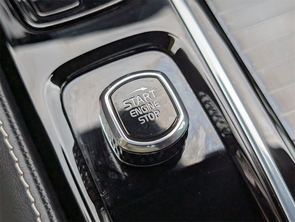 2024 Volvo S60 Recharge Plug-In Hybrid T8 Plus Black Edition Hunt Valley MD