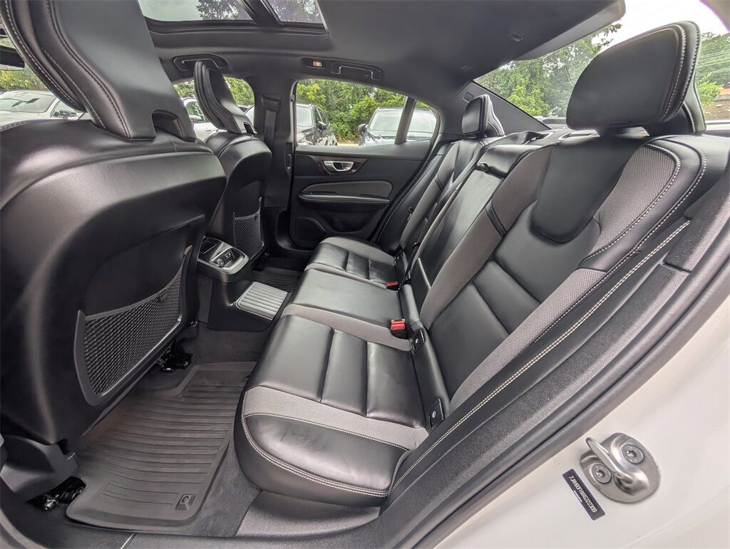2024 Volvo S60 Recharge Plug-In Hybrid T8 Plus Black Edition Hunt Valley MD